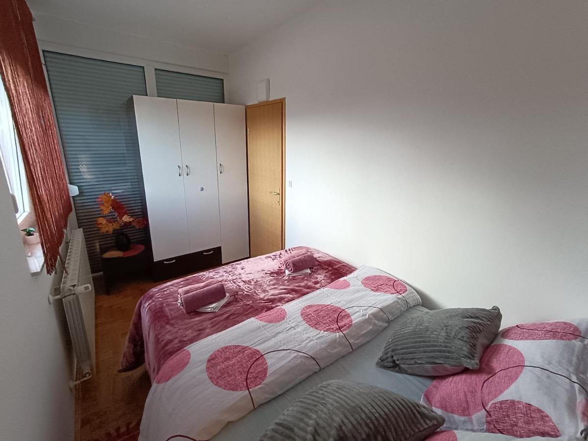 Apartman Ante Госпич Экстерьер фото