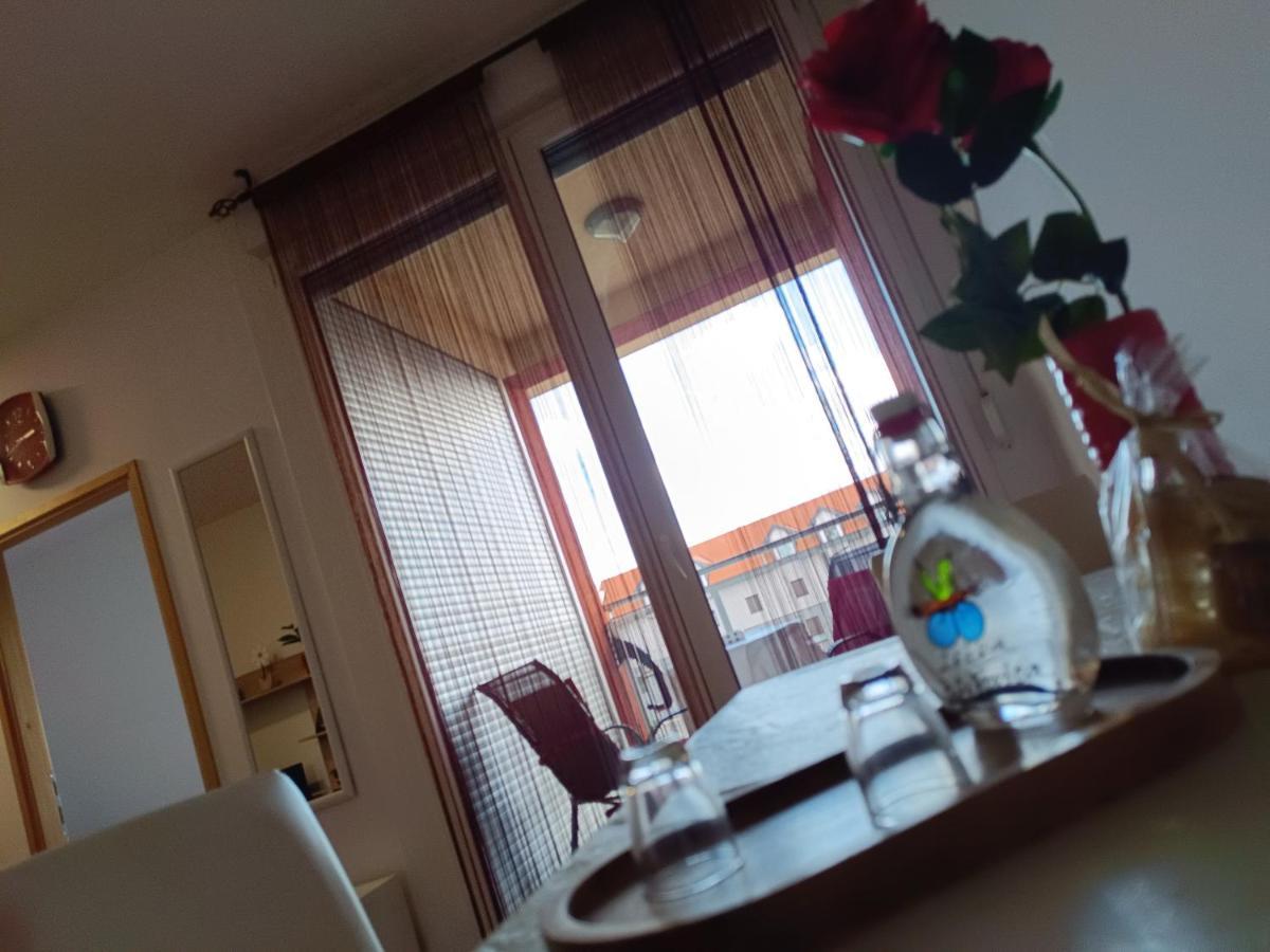 Apartman Ante Госпич Экстерьер фото