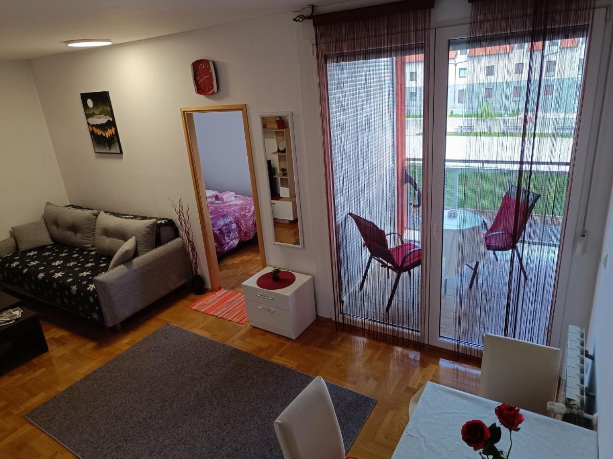 Apartman Ante Госпич Экстерьер фото