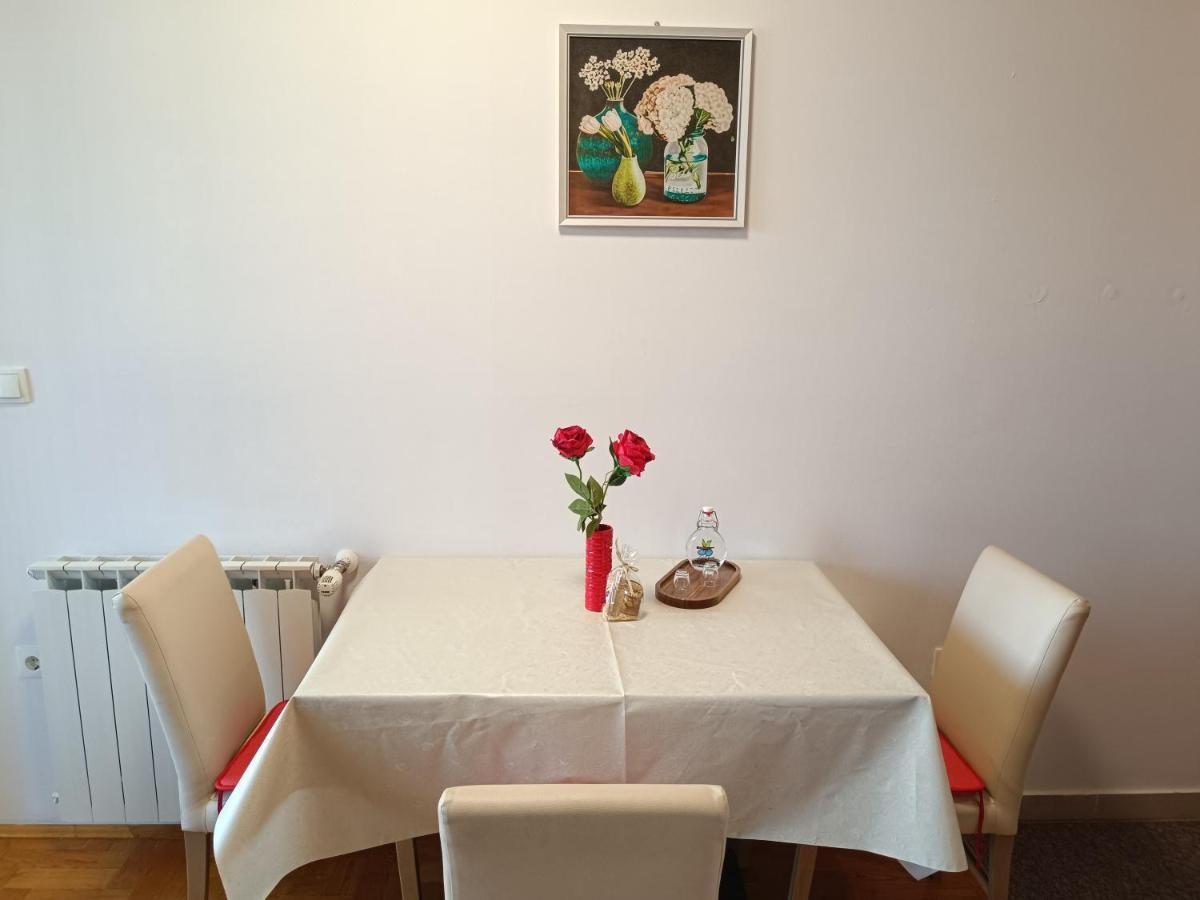 Apartman Ante Госпич Экстерьер фото