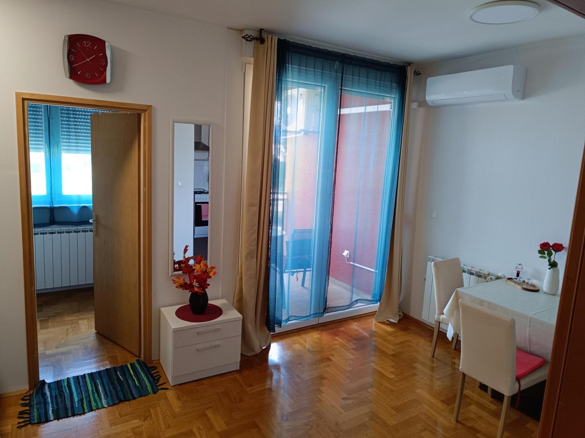 Apartman Ante Госпич Экстерьер фото